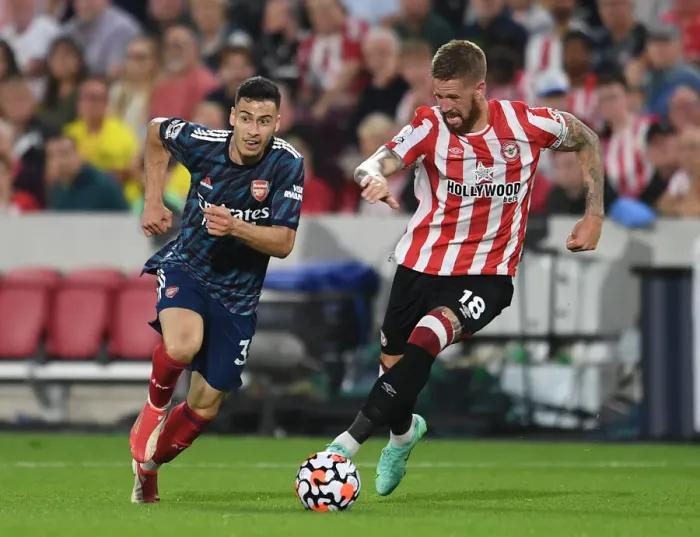 Framed Print : Martinelli vs Jansson: Brentford vs Arsenal, 2021-22 Premier League Clash