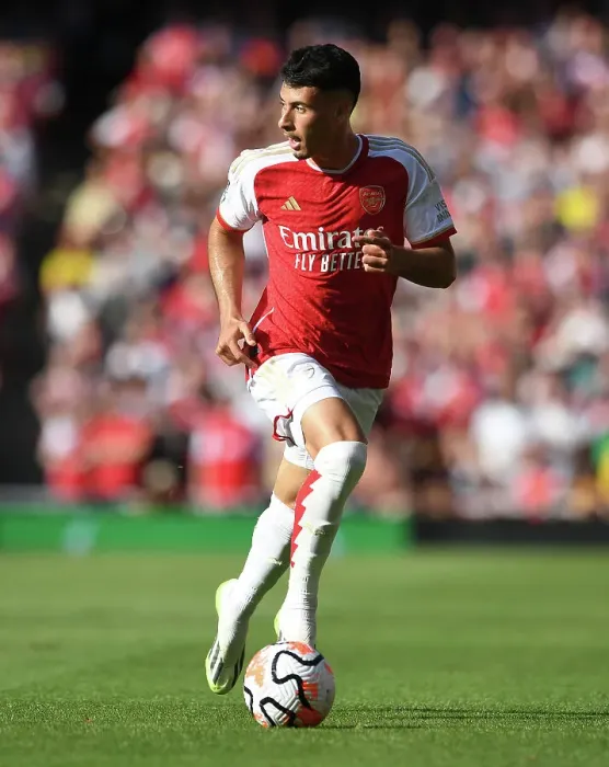 Framed Print : Martinelli vs Manchester United: Arsenal's Star Forward Battles in 2023-24 Premier League Showdown Framed Print : Martinelli vs Manchester United: Arsenal's Star Forward Battles in 2023-24 Premier League Showdown