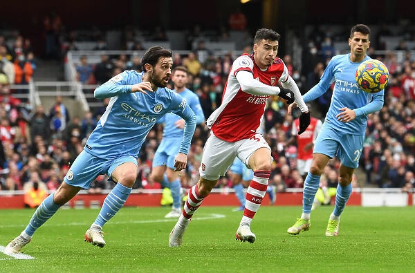 Martinelli vs Silva Showdown: Arsenal vs Manchester City Clash at Emirates Stadium (2021-22)