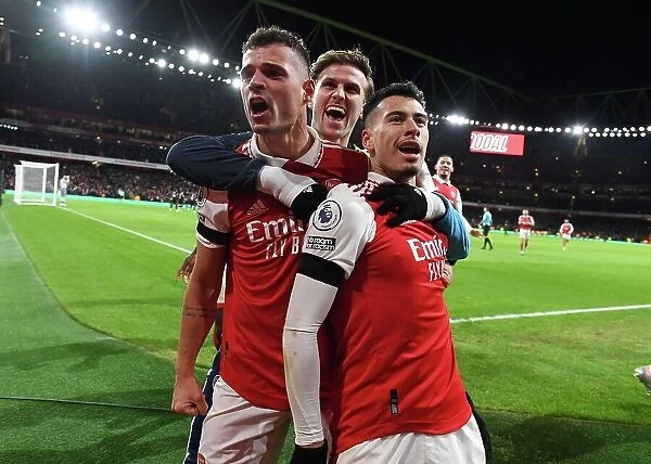 Martinelli's Brace: Arsenal Celebrate Holiday Victory Over West Ham