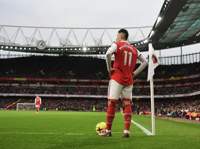 Framed Print : Martinelli's Brilliance: Arsenal's Triumph Over Brentford (2022-23)