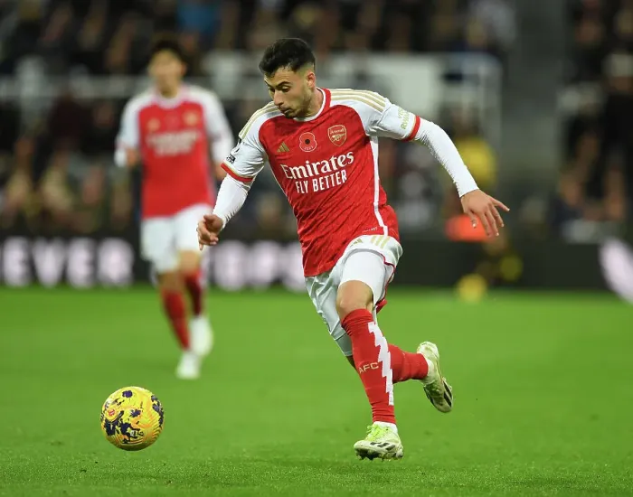 Framed Print : Martinelli's Brilliant Performance: Arsenal Triumph Over Newcastle United in the Premier League 2023-24
