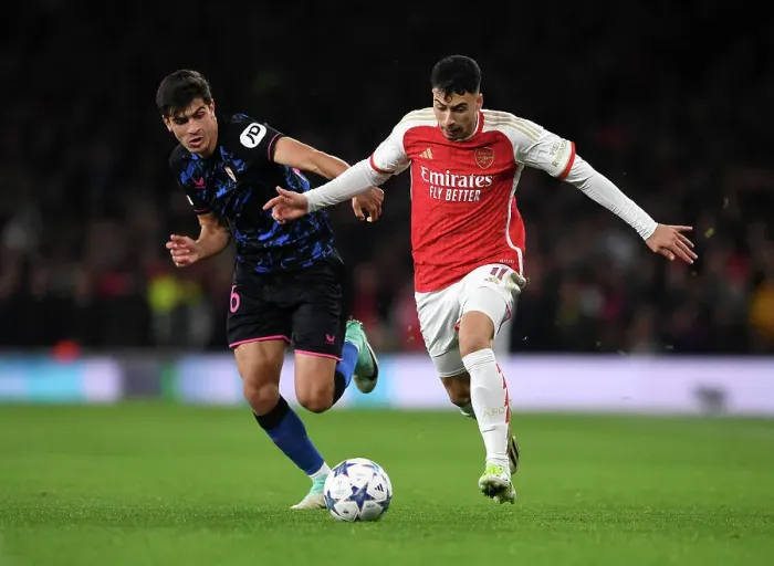 Framed Print : Martinelli's Escape: Arsenal's Thrilling Showdown Against Sevilla in the Champions League Framed Print : Martinelli's Escape: Arsenal's Thrilling Showdown Against Sevilla in the Champions League
