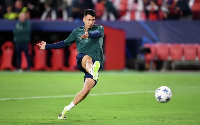 Framed Print : Martinelli's Focus: Arsenal's Gabriel Gears Up for Sevilla's Champions League Showdown