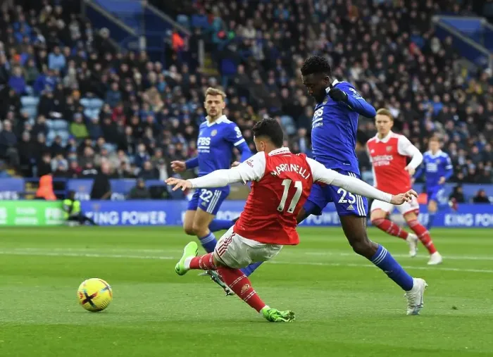 Framed Print : Martinelli's Last-Minute Thriller: Arsenal Snatch Dramatic Victory Over Leicester City in the Premier League 2022-23