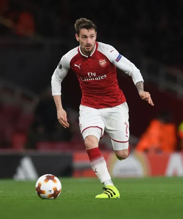 Framed Print : Mathieu Debuchy in Action: Arsenal vs BATE Borisov, UEFA Europa League (2017-18) Framed Print : Mathieu Debuchy in Action: Arsenal vs BATE Borisov, UEFA Europa League (2017-18)