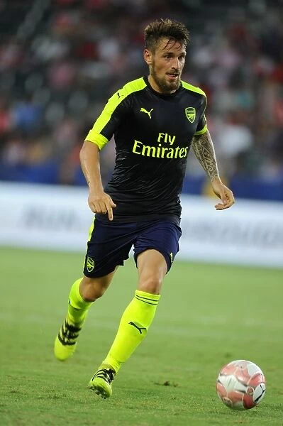 Mathieu Debuchy in Action: Arsenal vs Chivas, 2016-17 Pre-Season Friendly