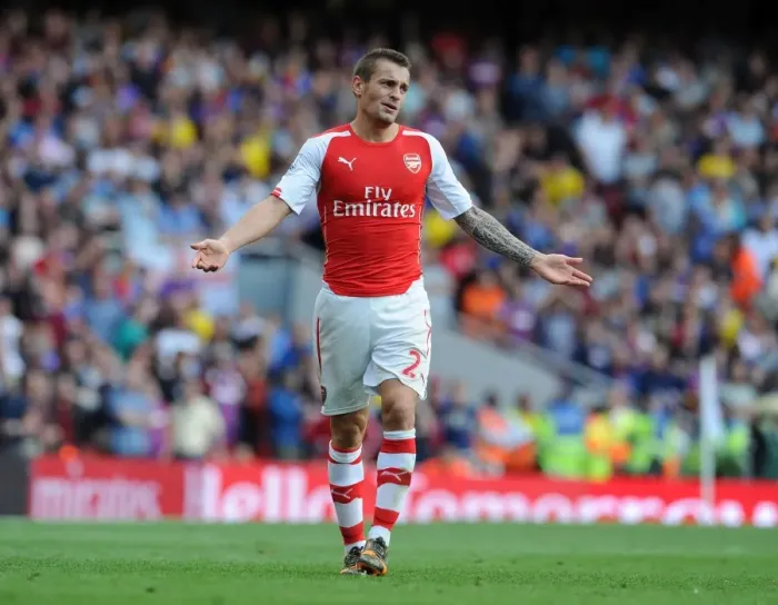 Framed Print : Mathieu Debuchy in Action: Arsenal vs Crystal Palace, Premier League 2014 / 15 Framed Print : Mathieu Debuchy in Action: Arsenal vs Crystal Palace, Premier League 2014 / 15