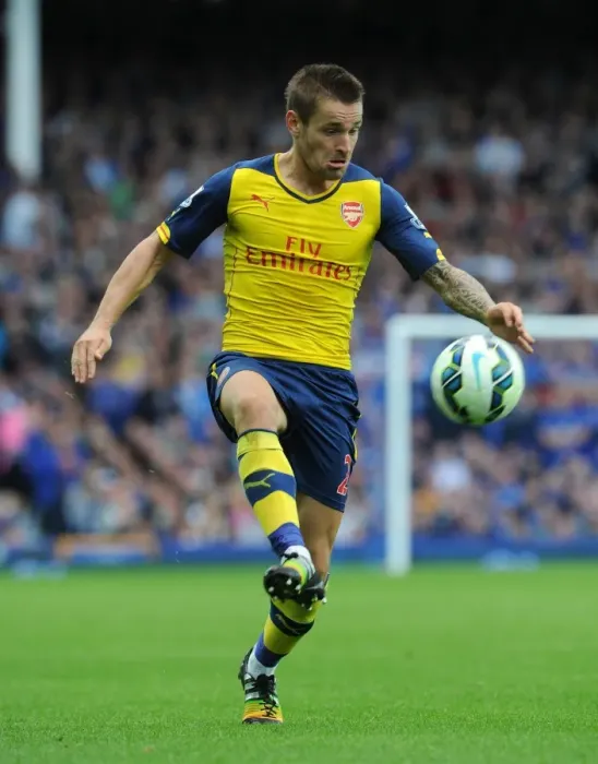 Framed Print : Mathieu Debuchy: In Action Against Everton in the 2014 / 15 Premier League Framed Print : Mathieu Debuchy: In Action Against Everton in the 2014 / 15 Premier League