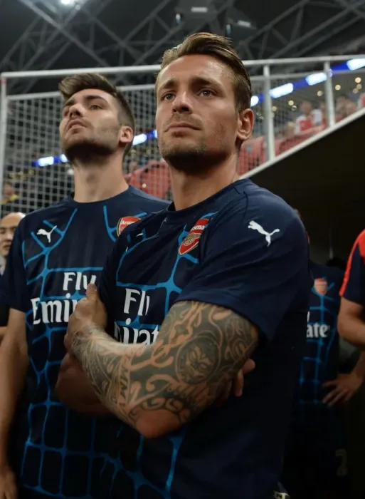 Framed Print : Mathieu Debuchy: Arsenal's Readiness - Arsenal FC Training Ahead of Arsenal v Singapore XI (July 15, 2015) Framed Print : Mathieu Debuchy: Arsenal's Readiness - Arsenal FC Training Ahead of Arsenal v Singapore XI (July 15, 2015)