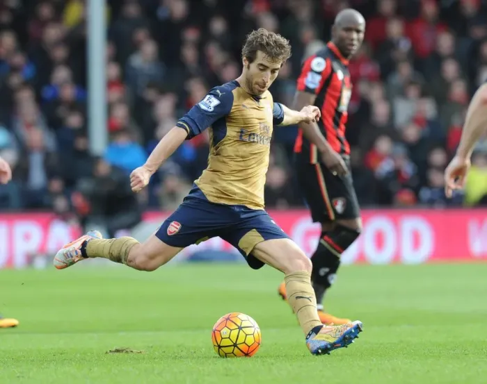 Framed Print : Mathieu Flamini in Action: Arsenal's Midfield Battle at Bournemouth, Premier League 2015-16
