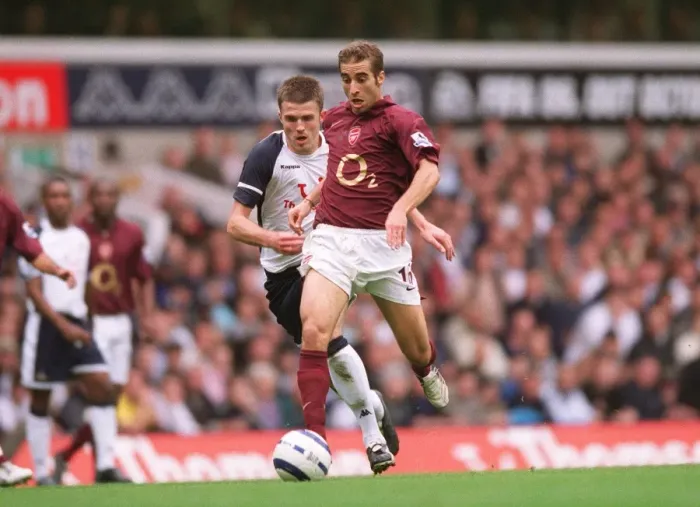 Framed Print : Mathieu Flamini (Arsenal) Michael Carrick (Tottenham)