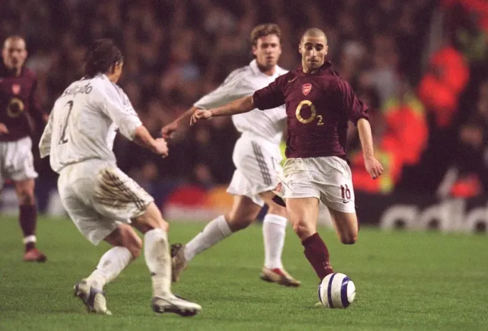 Framed Print : Mathieu Flamini (Arsenal) Michel Salgado (Real Madrid) Framed Print : Mathieu Flamini (Arsenal) Michel Salgado (Real Madrid)