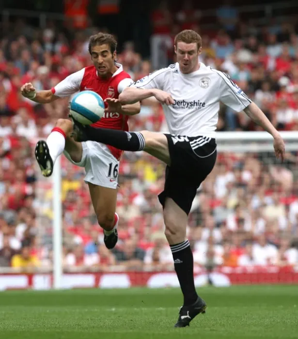Framed Print : Mathieu Flamini (Arsenal) Stephen Pearson (Derby) Framed Print : Mathieu Flamini (Arsenal) Stephen Pearson (Derby)