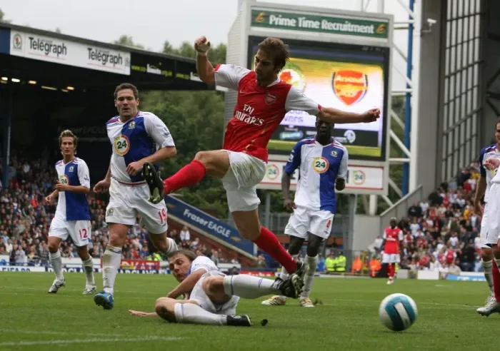 Framed Print : Mathieu Flamini (Arsenal) Stephen Warnock (Blackburn Rovers) Framed Print : Mathieu Flamini (Arsenal) Stephen Warnock (Blackburn Rovers)