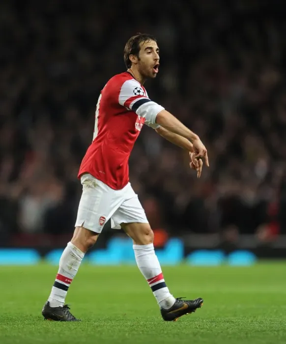 Framed Print : Mathieu Flamini Focus: Arsenal vs. FC Bayern Munich, UEFA Champions League 2013-14 Framed Print : Mathieu Flamini Focus: Arsenal vs. FC Bayern Munich, UEFA Champions League 2013-14