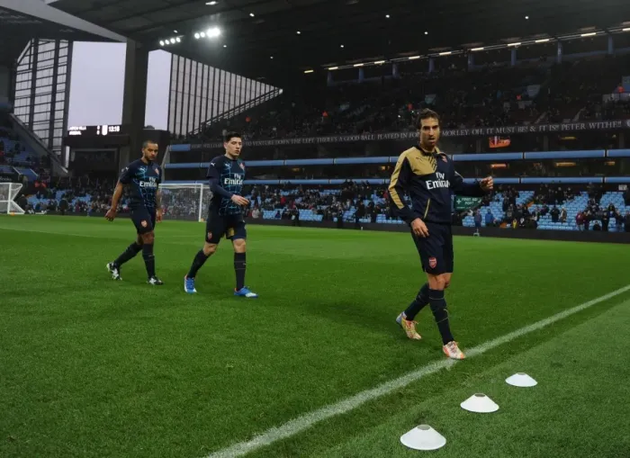 Framed Print : Mathieu Flamini Prepares for Aston Villa Showdown (Premier League 2015-16) Framed Print : Mathieu Flamini Prepares for Aston Villa Showdown (Premier League 2015-16)