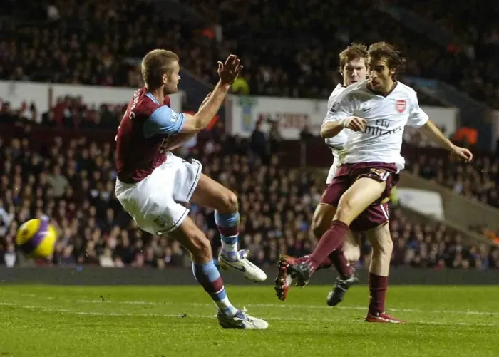 Framed Print : Mathieu Flamini shoots past Olof Mellberg to score the 1st Arsenal goal