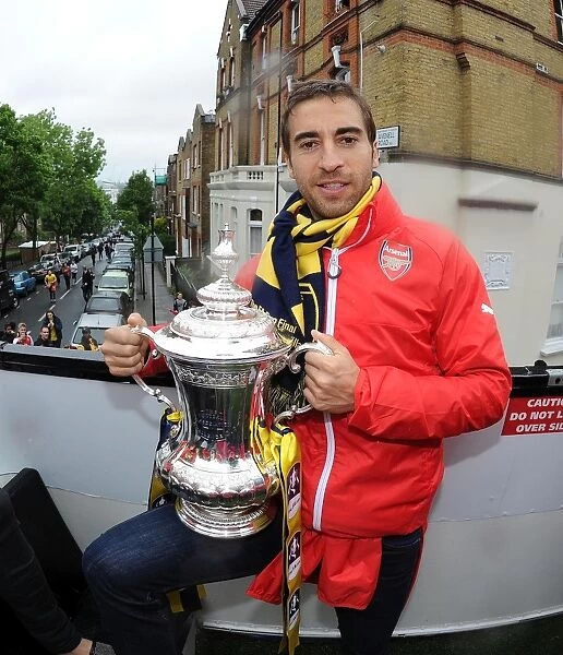 Mathieu Flamini's Triumph: Arsenal's FA Cup Victory Parade (2014-15)