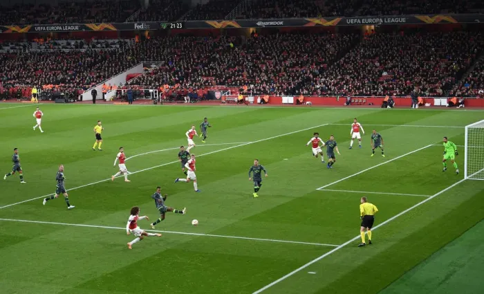 Framed Print : Matteo Guendouzi Crossing the Ball in Arsenal's Europa League Clash Against Sporting CP Framed Print : Matteo Guendouzi Crossing the Ball in Arsenal's Europa League Clash Against Sporting CP