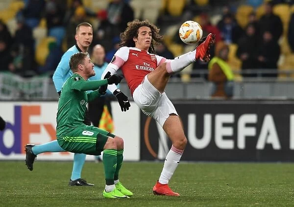 Matteo Guendouzi Outmaneuvers Olessandr Skliar in Arsenal's UEFA Europa League Clash against Vorskla Poltava