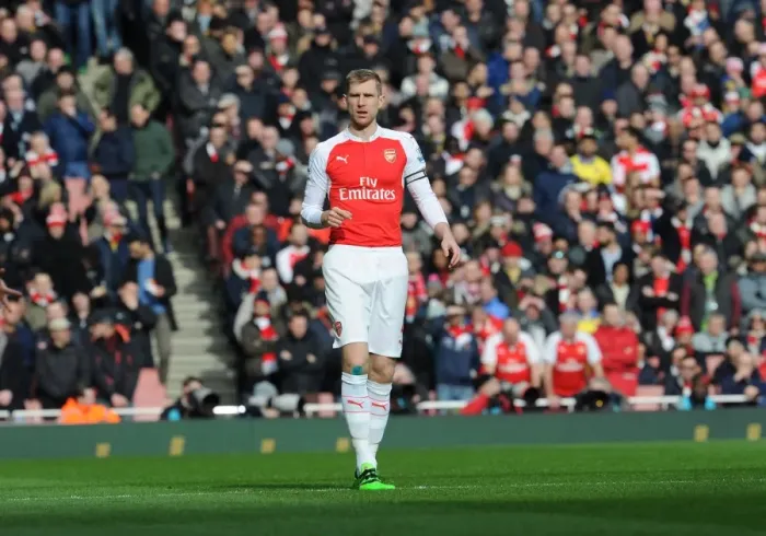 Framed Print : Per Mertesacker in Action: Arsenal vs Leicester City, 2016 Premier League, Emirates Stadium