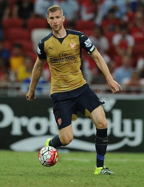Per Mertesacker in Action: Arsenal vs. Singapore XI (July 15, 2015)