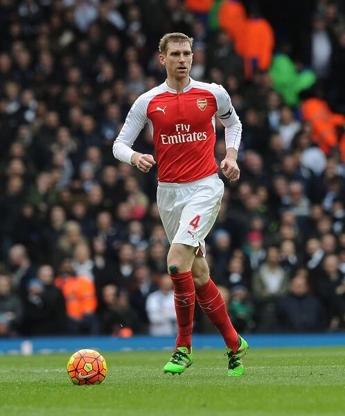 Per Mertesacker in Action: Arsenal vs. Tottenham Hotspur, Premier League 2015-16