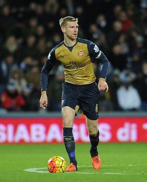 Per Mertesacker in Action: Arsenal vs. West Bromwich Albion (2015-16)