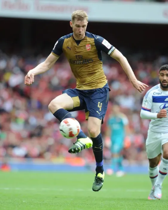 Framed Print : Per Mertesacker: In Action Against Olympique Lyonnais, Emirates Cup 2015 / 16 Framed Print : Per Mertesacker: In Action Against Olympique Lyonnais, Emirates Cup 2015 / 16