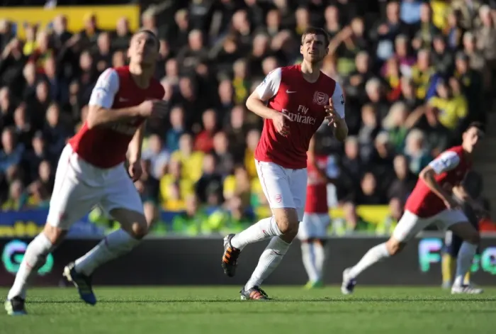 Framed Print : Per Mertesacker (Arsenal). Norwich City v Arsenal. Barclays Premier League Framed Print : Per Mertesacker (Arsenal). Norwich City v Arsenal. Barclays Premier League