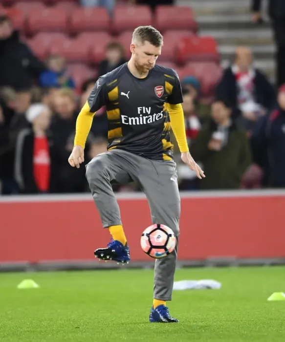 Framed Print : Per Mertesacker (Arsenal). Southampton 0: 5 Arsenal. FA Cup 4th Round. St. Marys Stadium