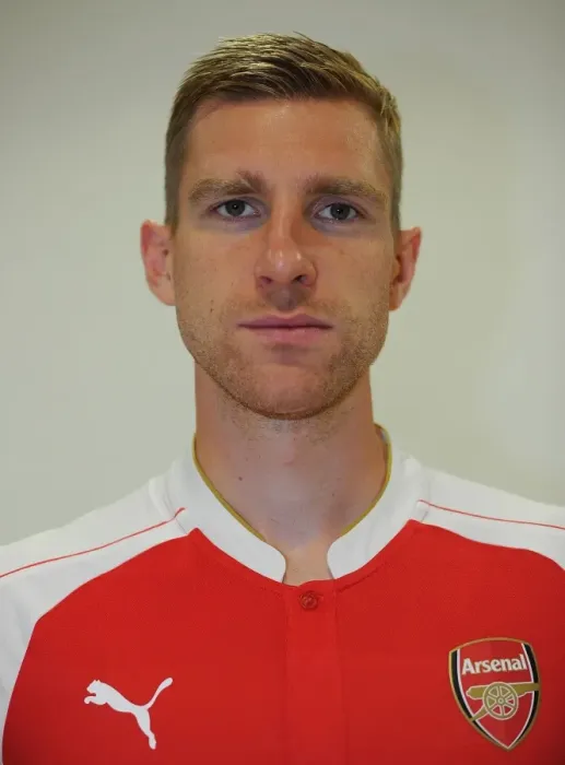 Framed Print : Per Mertesacker at Arsenal's 2015-16 First Team Photocall