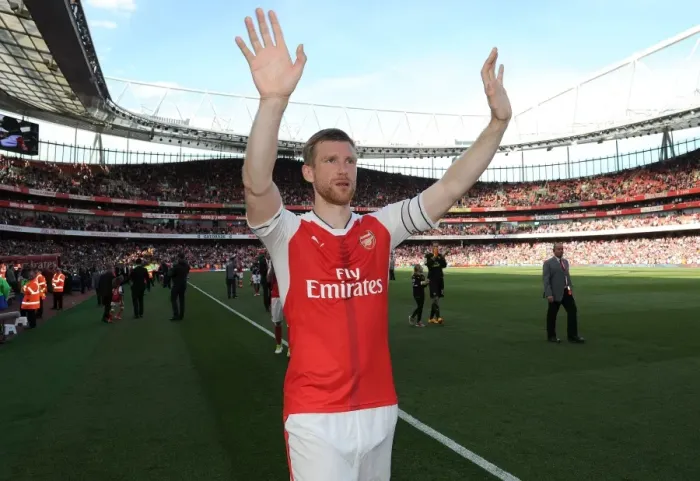 Framed Print : Per Mertesacker Bids Farewell: Arsenal v Everton, Premier League 2016-17