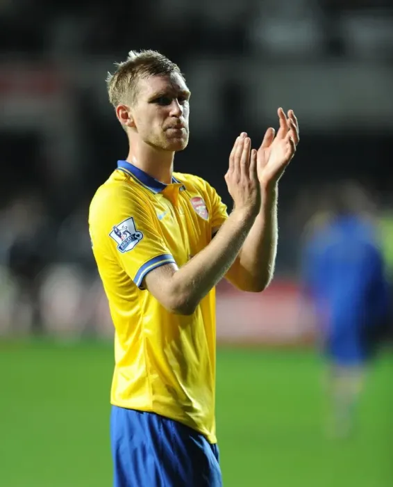 Framed Print : Per Mertesacker Celebrates with Arsenal Fans after Swansea Victory, 2013-14 Premier League