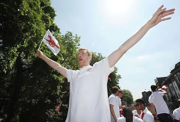 Per Mertesacker Celebrates FA Cup Victory with Arsenal during 2014 Trophy Parade in London