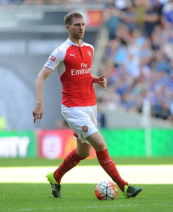 Framed Print : Per Mertesacker Faces Chelsea in 2015 FA Community Shield Clash Framed Print : Per Mertesacker Faces Chelsea in 2015 FA Community Shield Clash