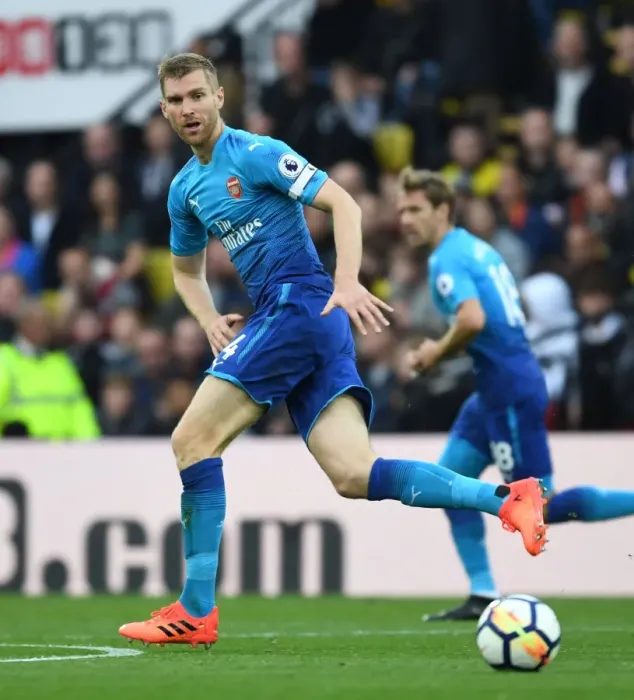 Framed Print : Per Mertesacker Focused: Watford vs Arsenal, Premier League 2017-18