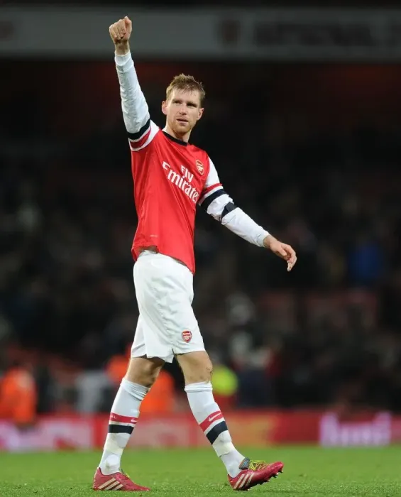 Framed Print : Per Mertesacker: Post-Match Reflections at Emirates Stadium (Arsenal vs Southampton, 2013-14)
