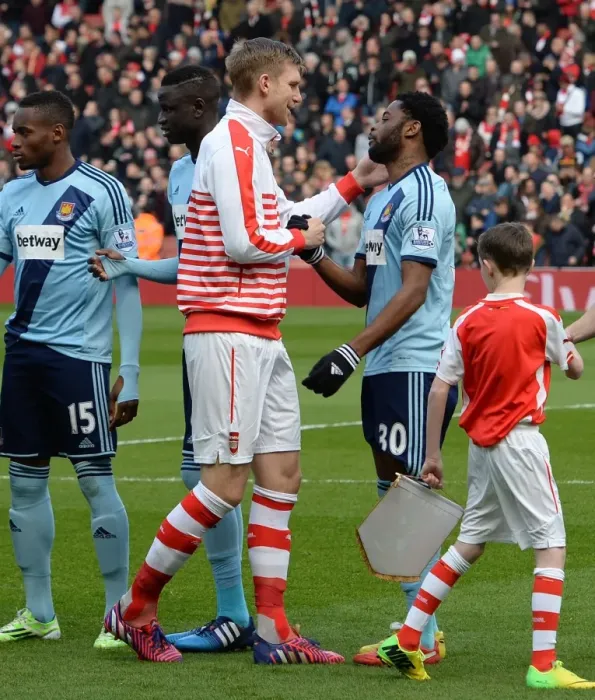 Framed Print : Mertesacker and Song Reunited: Arsenal vs. West Ham United, Premier League, 2015