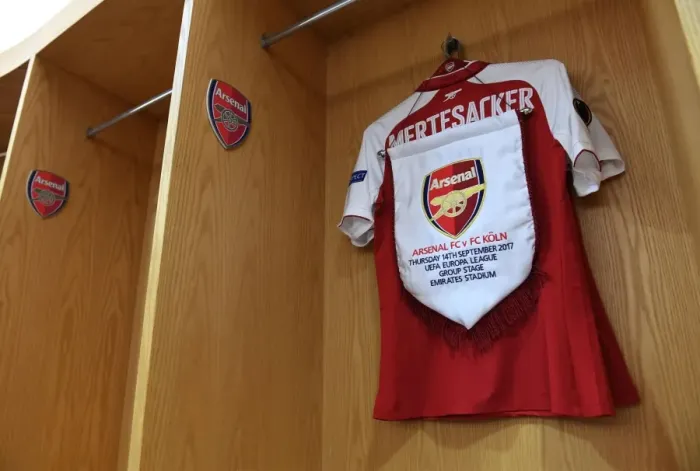 Framed Print : Per Mertesacker's Arsenal Shirt and Pennant in Arsenal Dressing Room (Arsenal v FC Köln, 2017-18) Framed Print : Per Mertesacker's Arsenal Shirt and Pennant in Arsenal Dressing Room (Arsenal v FC Köln, 2017-18)