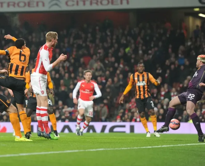 Framed Print : Mertesacker's FA Cup-Winning Header: Arsenal Triumphs Over Hull City