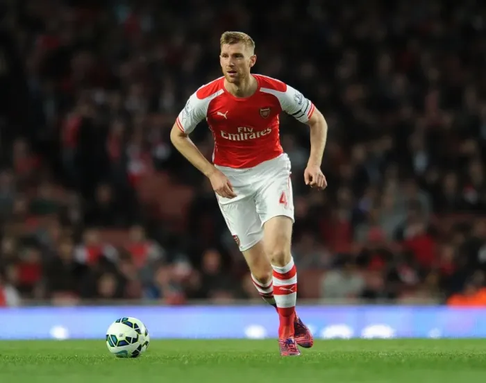 Framed Print : Per Mertesacker's Focus: Arsenal's Victory Against Sunderland (2015) Framed Print : Per Mertesacker's Focus: Arsenal's Victory Against Sunderland (2015)