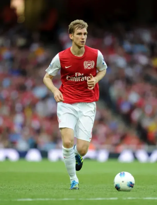 Framed Print : Per Mertesacker's Game-Winning Goal: Arsenal 1-0 Swansea City, Premier League 2011-12