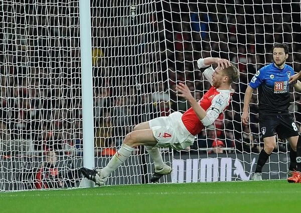 Per Mertesacker's Header: Arsenal's 2-0 Victory over Bournemouth in Barclays Premier League (December 28, 2015)