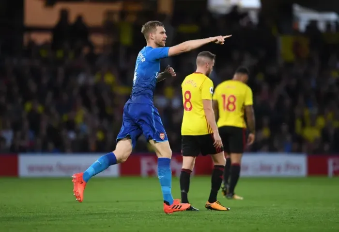 Framed Print : Per Mertesacker's Shocking Goal: Arsenal's Victory at Watford (2017-18)