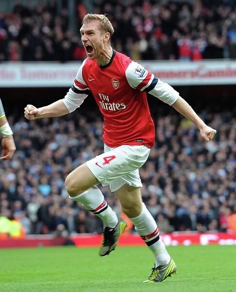 Per Mertesacker's Stunner: Arsenal's Thrilling 5-2 Victory Over Tottenham in the Premier League (2012-13)
