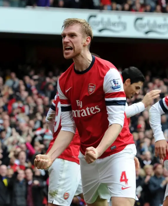 Framed Print : Per Mertesacker's Stunner: Arsenal's Thrilling 5-2 Victory Over Tottenham (2012-13) Framed Print : Per Mertesacker's Stunner: Arsenal's Thrilling 5-2 Victory Over Tottenham (2012-13)