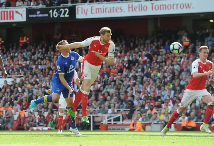 Framed Print : Per Mertesacker's Unwavering Concentration: Arsenal vs. Everton (2016-17) Framed Print : Per Mertesacker's Unwavering Concentration: Arsenal vs. Everton (2016-17)