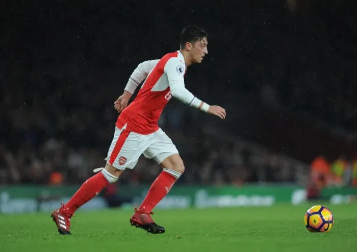 Framed Print : Mesut Ozil: In Action for Arsenal Against Stoke City, Premier League 2016-17